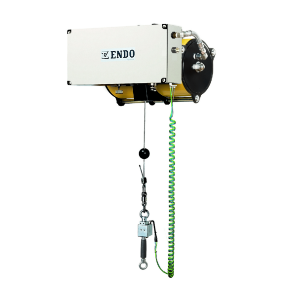 ENDO AIR BALANCER ABC 5G B immagine 1 Avvitatori per assemblaggio industriale I bilanciatori ad aria ENDO sono il sistema ideale per le movimentazioni ergonomiche all’interno di una linea produttiva. I bilanciatori ad aria sono utilizzati principalmente per le operazioni di pick&place e posizionamento, e consentono l’annullamento del carico movimentato rendendo le operazioni di spostamento più facili ed agevoli per gli operatori. Il basso consumo di aria durante l’utilizzo rende inoltre il sistema ENDO il più efficiente e a basso impatto ambientale nella categoria.   Guarda il video su Youtube https://www.youtube.com/watch?v=xBadV7qduug